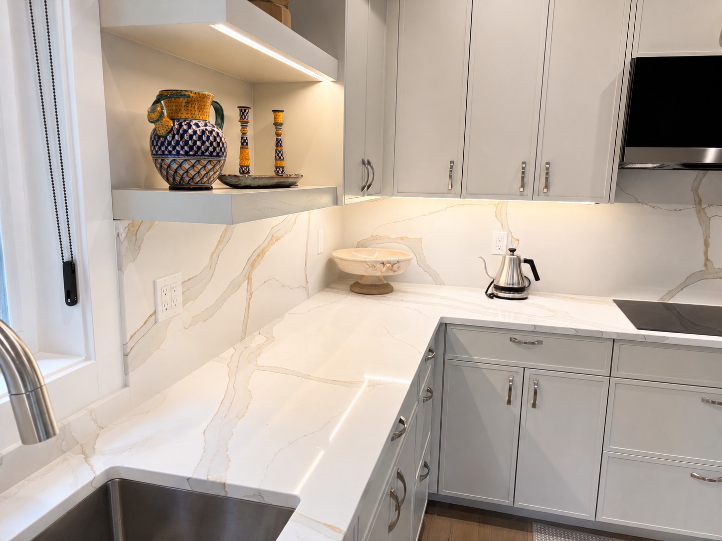 White micro Shaker Kitchen detail 2