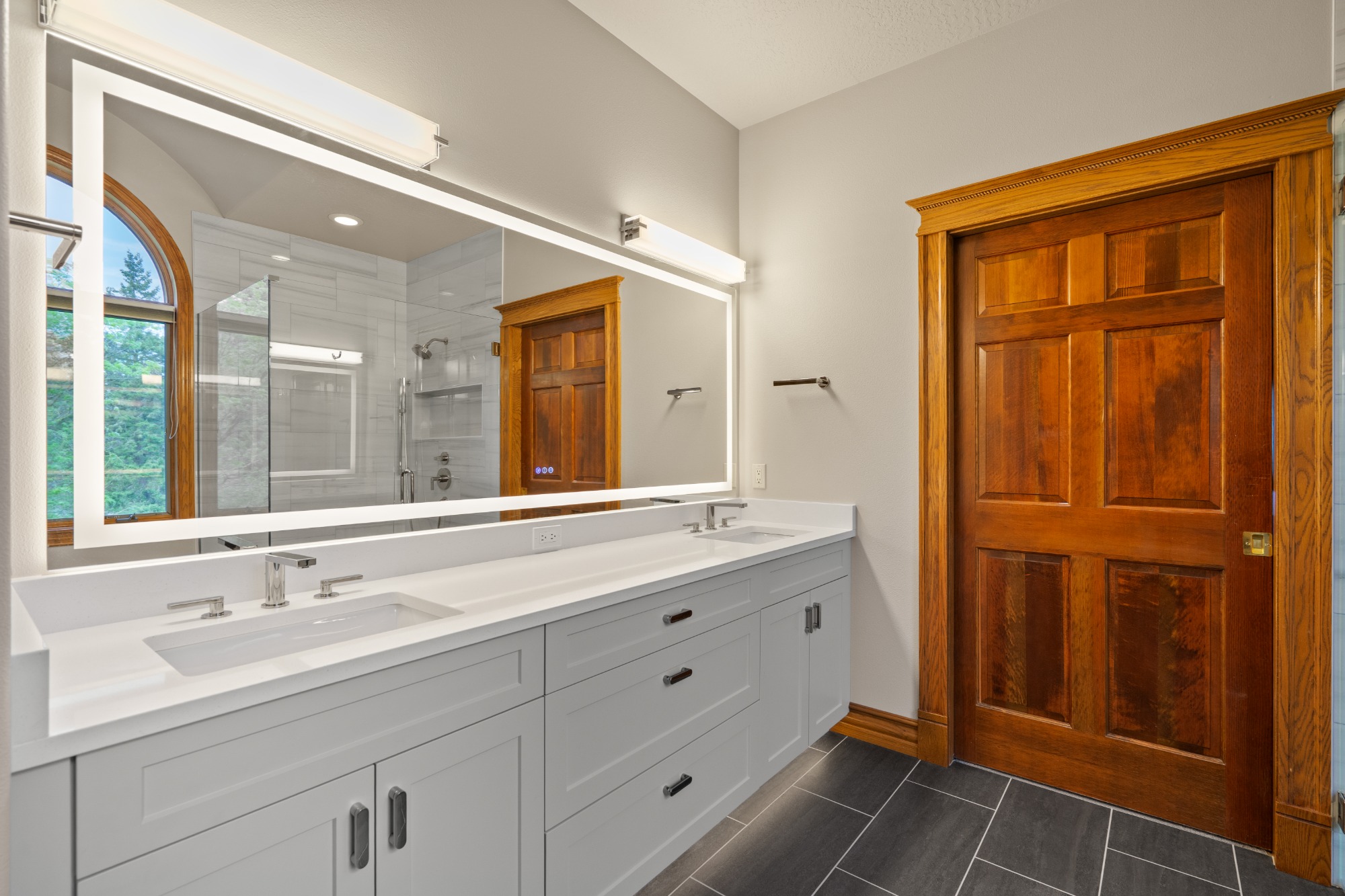 White Double Vanity detail 2