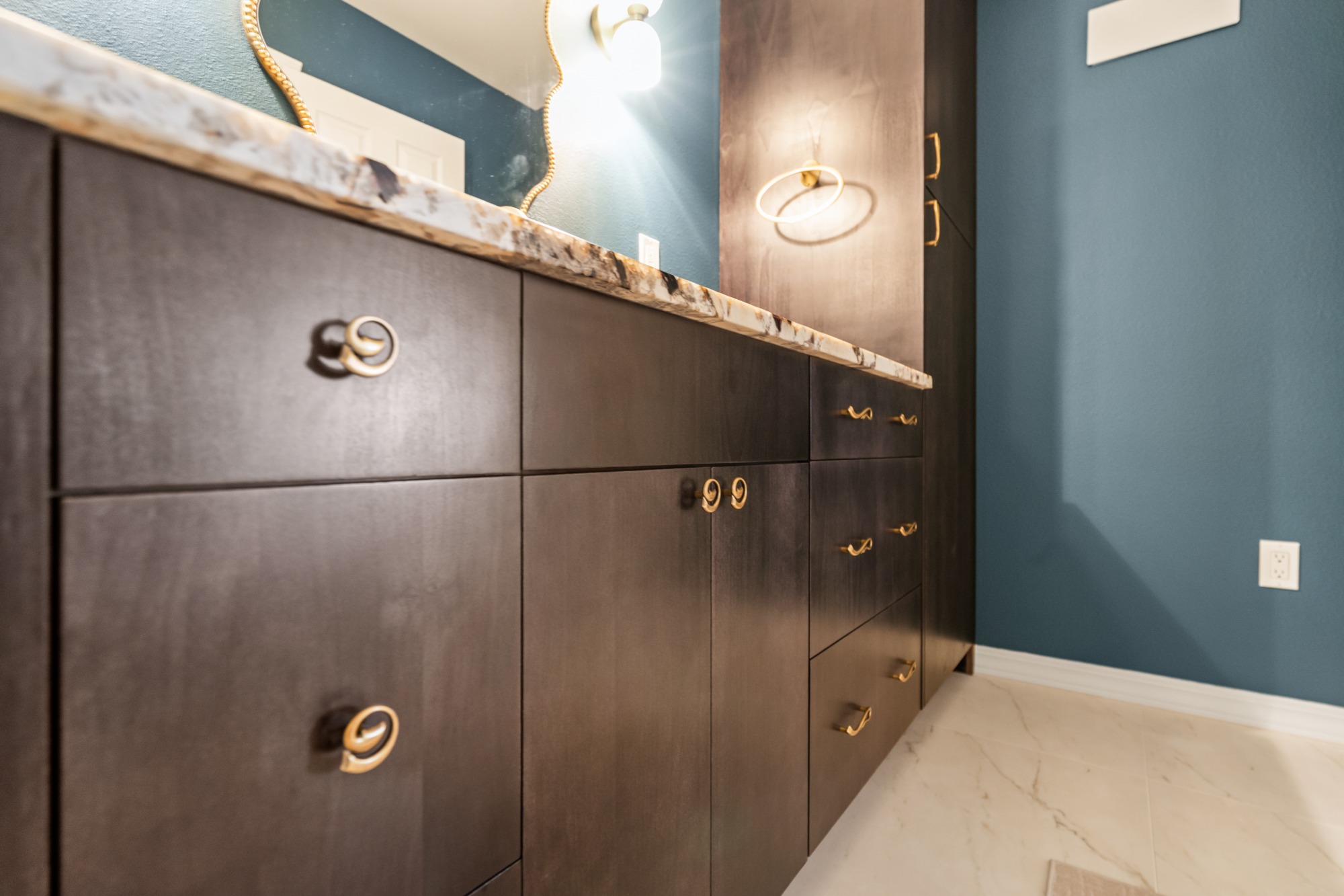 Espresso Bath Vanity detail 3