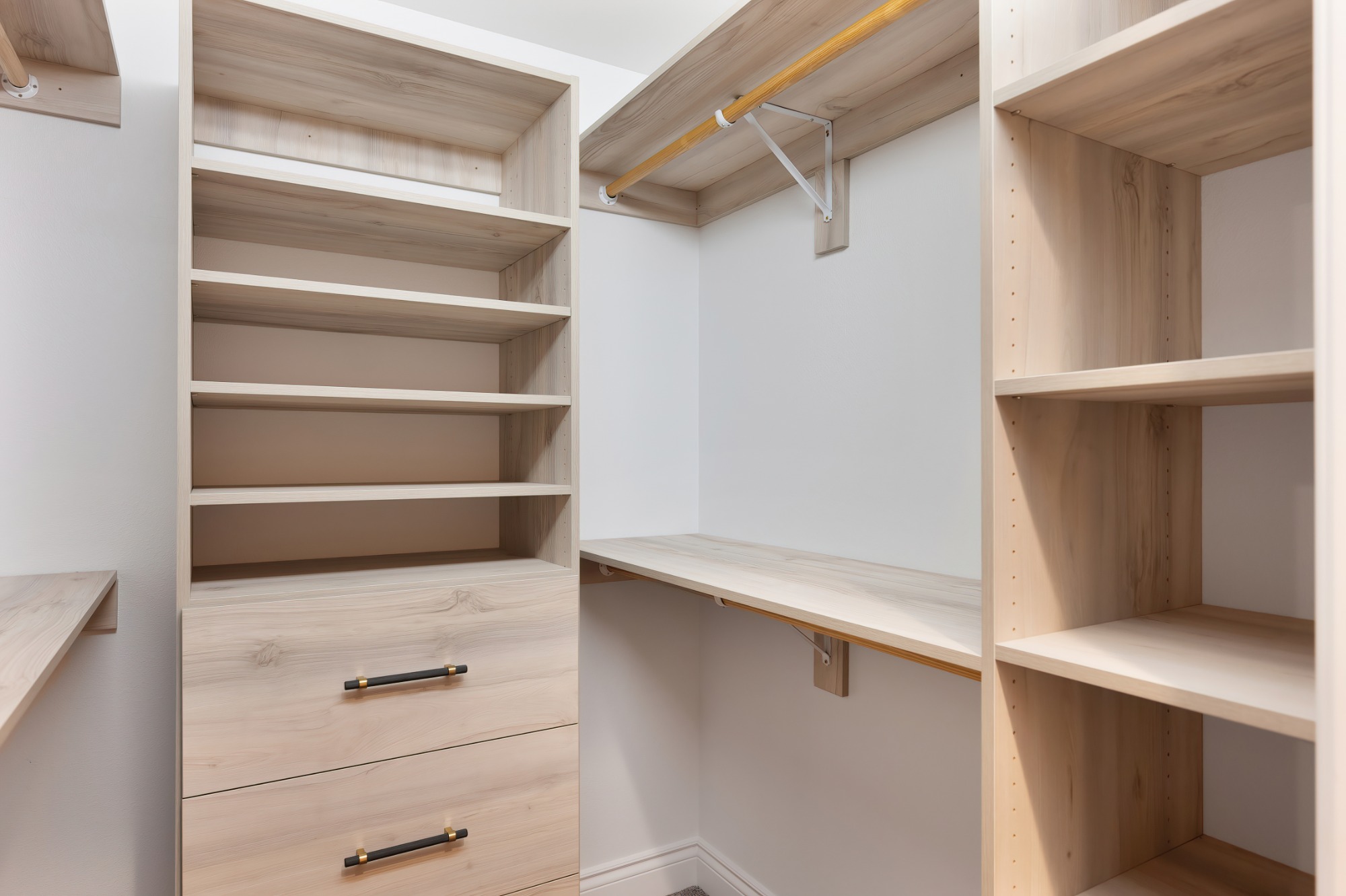Whitewashed Closet System detail 1