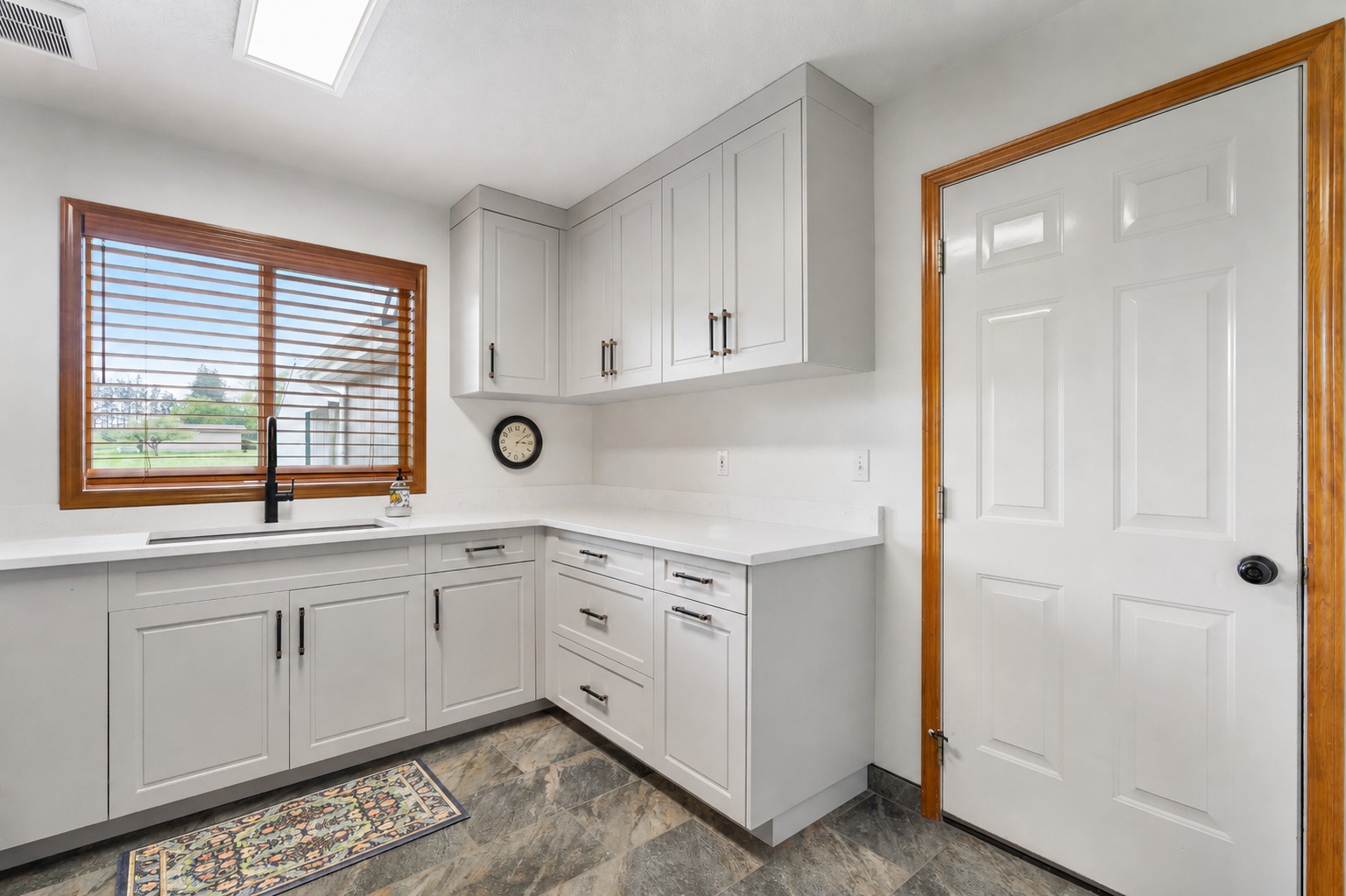 Laundry Room detail 1