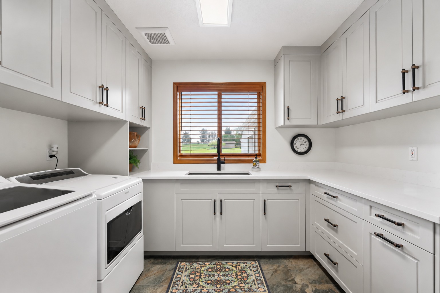 Laundry Room detail 2