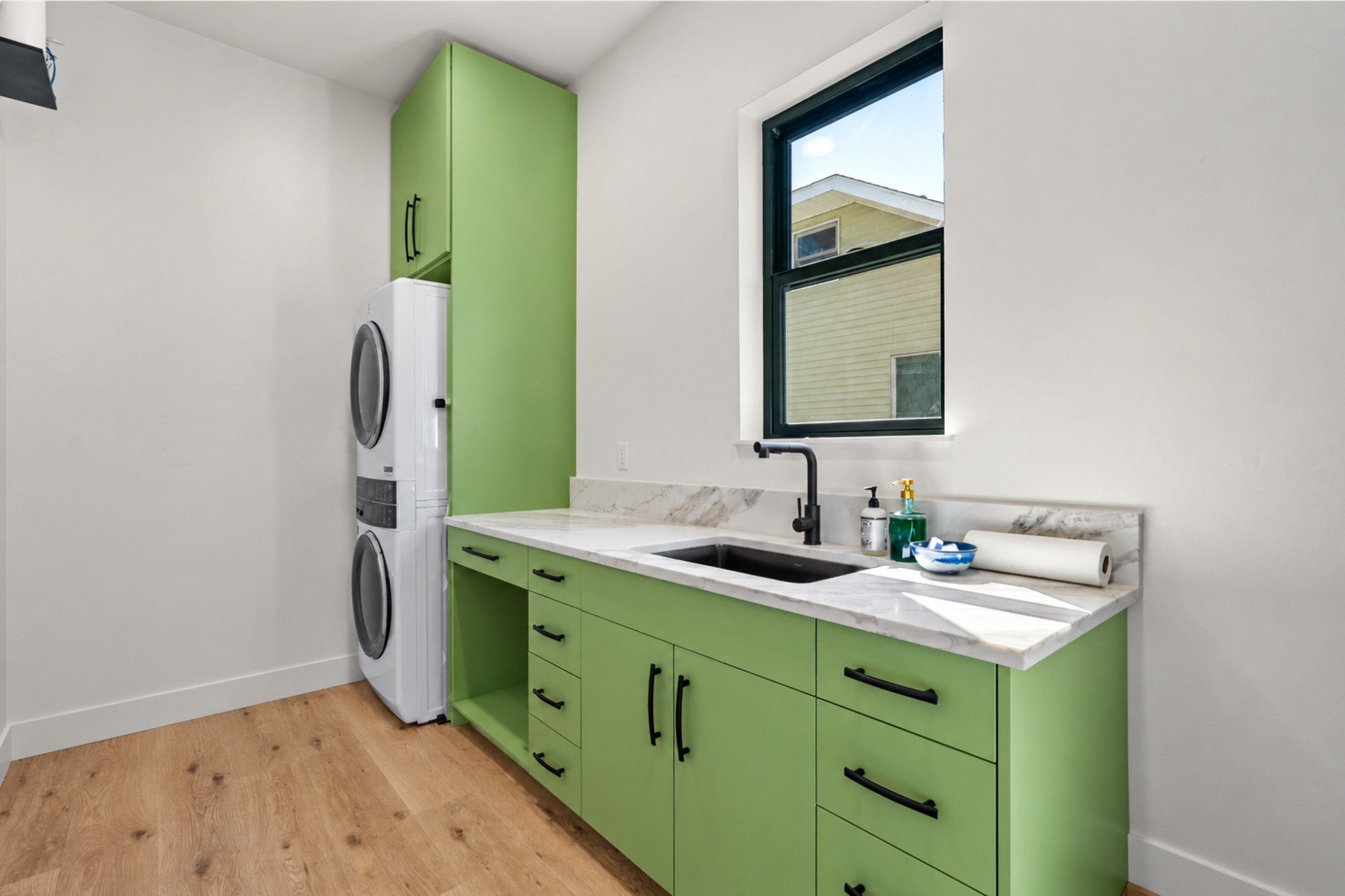RyeGrass Laundry Room