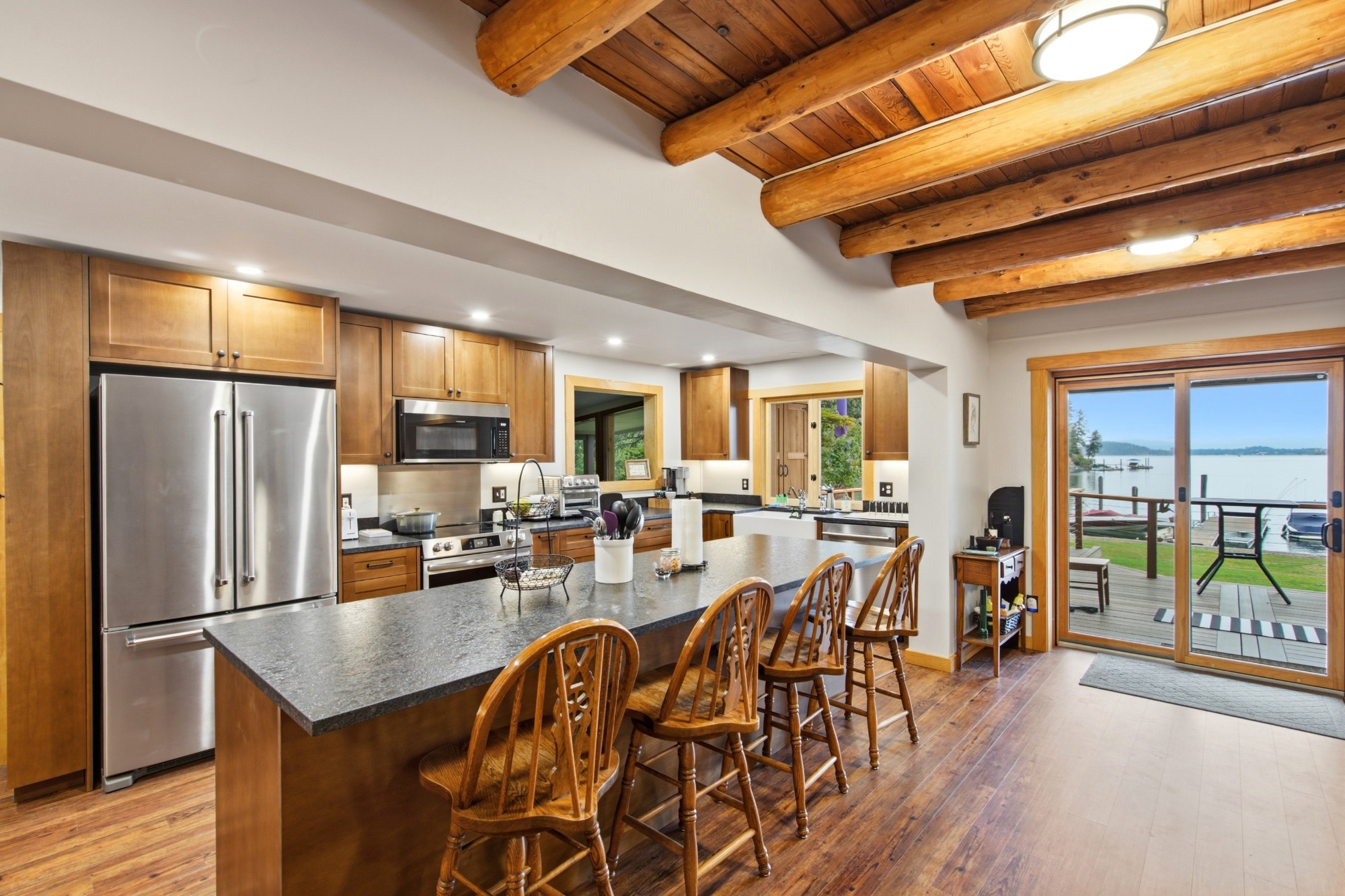 Beauty Bay Shaker Kitchen detail 2